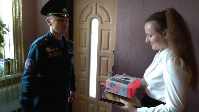 Дашу сегодня Награждали прямо Дома :) смотреть онлайн