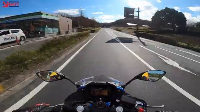 バイク初心者におすすめしたいフルカウルスポーツはこれだ！｜SUZUKI GSX250R【モトブログ】 смотреть онлайн