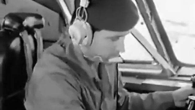 Обслуживание гидросистем самолёта Ту-154 смотреть онлайн