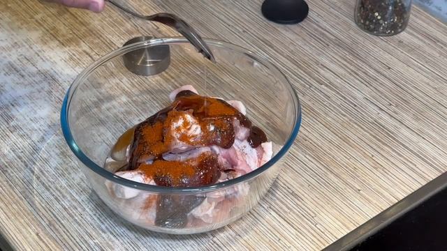 Шашлык из курицы - Это видео должны смотреть только те, кто любит шашлык. #шашлык #курица #кебаб смотреть онлайн