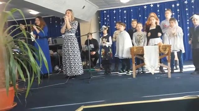 Выступление детей на Рождественском служении смотреть онлайн