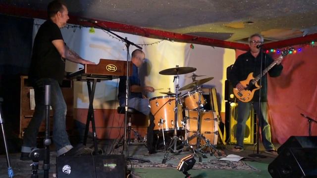 Mike Watt & The Secondmen FUNHOUSE Live 11/3/18 смотреть онлайн