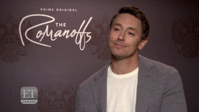 JJ Feild Talks Working with Neve Campbell смотреть онлайн