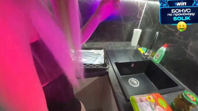 Я бы тоже не устоял смотреть онлайн