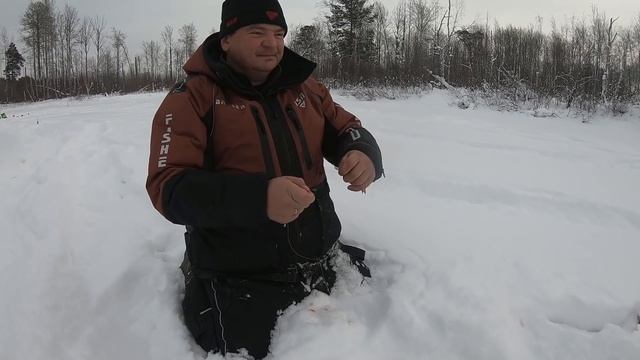 Зимняя рыбалка 2022 на закоряженной луже. смотреть онлайн