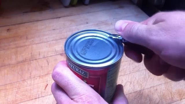How to use an old-school can-opener. смотреть онлайн