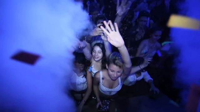 The Chainsmokers - Roses Ft. Rozes