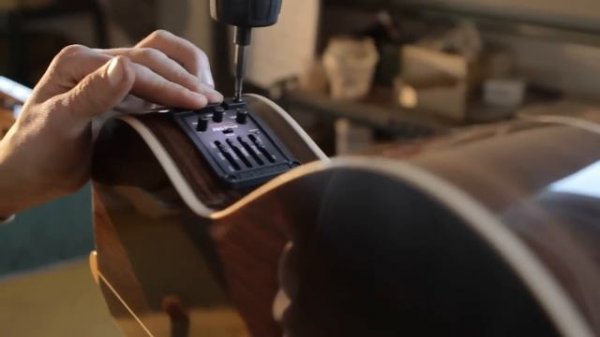 Alhambra Factory Tour. Экскурсия по гитарной фабрике Alhambra. Испания.