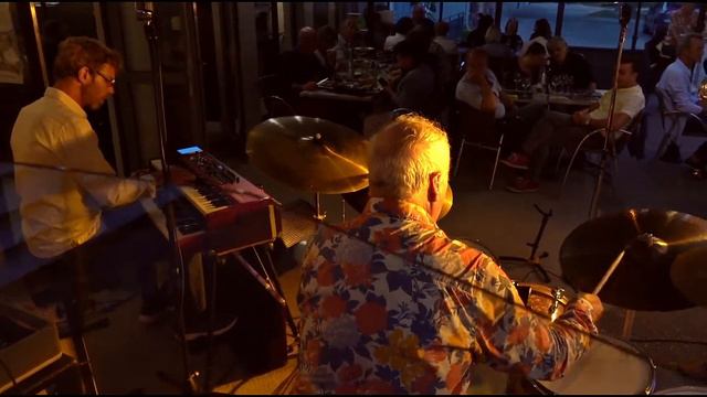Poupon's Swing (Trio): "One Note Samba" @ La Bascule Pamiers смотреть онлайн