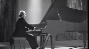 Yakov Flier plays Chopin Nocturne op. 48 no. 1 - video