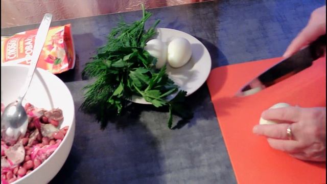 САЛАТ С ТУНЦОМ И ФАСОЛЬЮ.ОБАЛДЕННО ВКУСНО смотреть онлайн