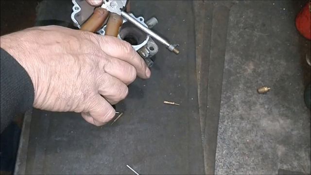 Насос- ускоритель карбюратора 