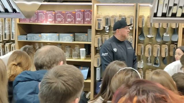 Рецепт блинов на Масленицу от Консантина Ивлева смотреть онлайн