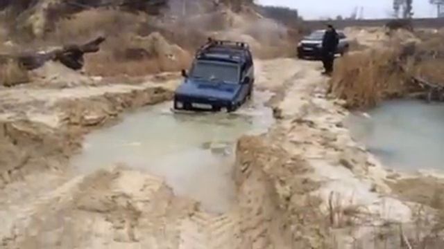 Нива.Трасса замерзла смотреть онлайн