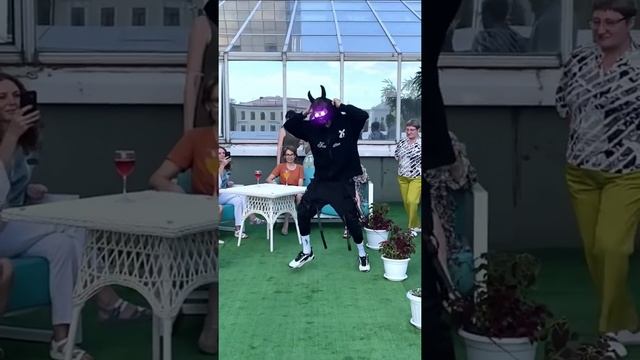 Monster Neon Mode ?? Затанцевали со мной ?? смотреть онлайн