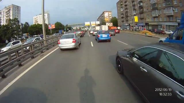 Обогнать мотоциклистов (прохват по ТТК). Passing motorcycles смотреть онлайн