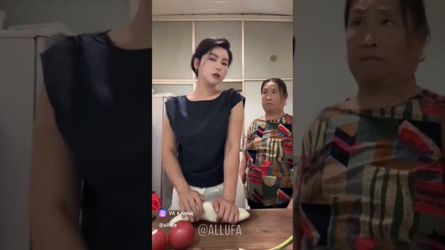 женщина года смотреть онлайн