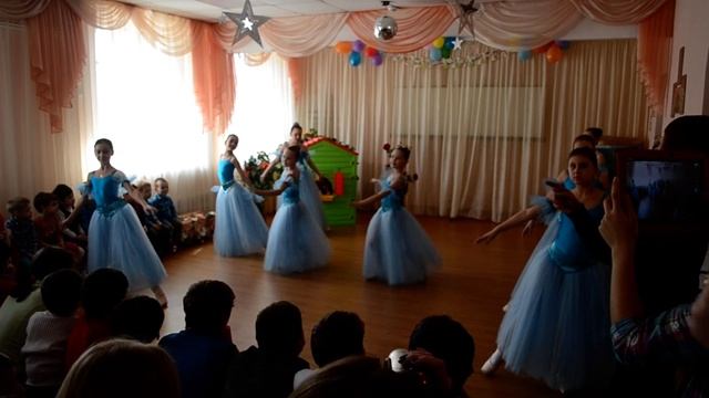 Хрустальный вальс. Выступление в детском доме Надежда. часть 3 смотреть онлайн