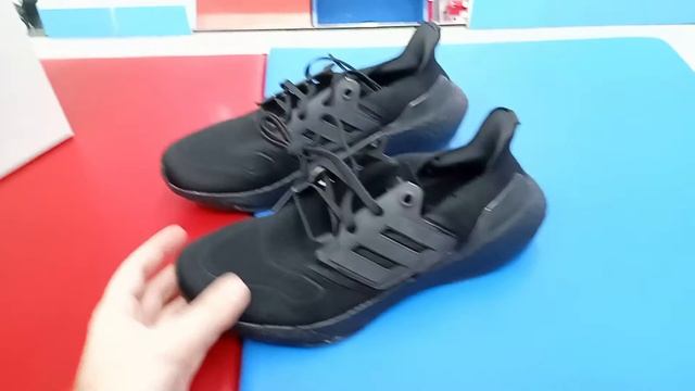Кроссовки мужские adidas Ultraboost 22 ( Новинка 2022 ) смотреть онлайн