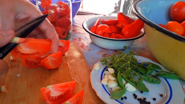 Помидоры Пальчики Оближешь! Рассол выпивается до Капельки! Самые вкусные Помидорки! #консервация смотреть онлайн