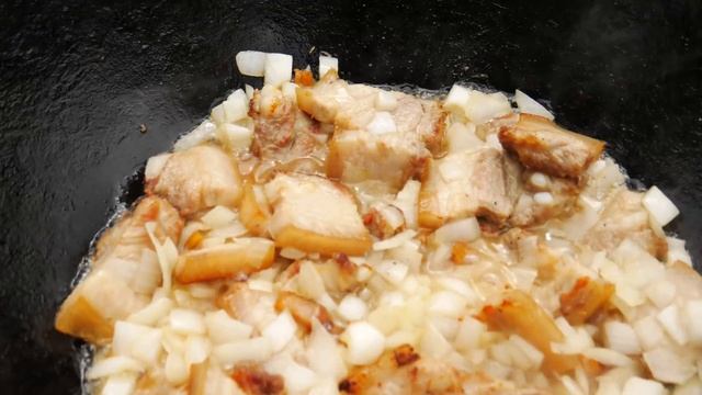 ЖАРЕНКА ИЗ ДЕТСТВА В КАЗАНЕ НА КОСТРЕ смотреть онлайн