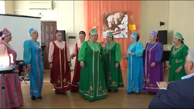 041 Вот какая пара. Народные хиты и любимые мелодии под баян..mp4 смотреть онлайн