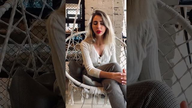 Фетишисты сходят с ума от аромата поношенного нижнего белья смотреть онлайн