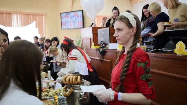 "Семейный день" провели судебные приставы Алтайского края в пятый день масленичной недели смотреть онлайн