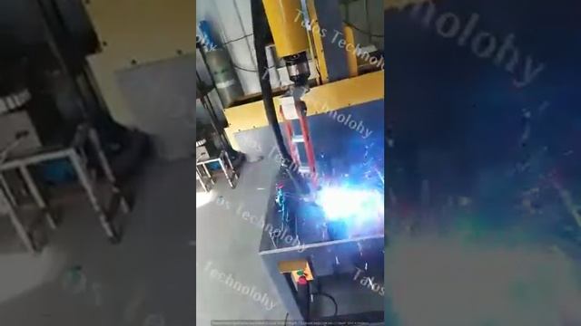 Промышленный сварочный робот смотреть онлайн