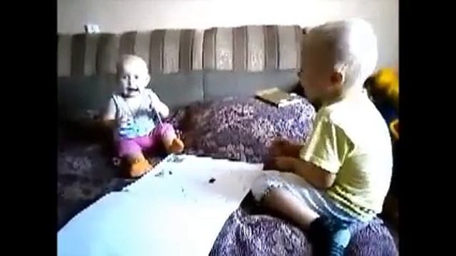 ЧТО БУДЕТ, ЕСЛИ ЗАКАПАТЬ НОС ЦВЕТКОМ "КАЛАНХОЭ" ДЕТЯМ))) смотреть онлайн