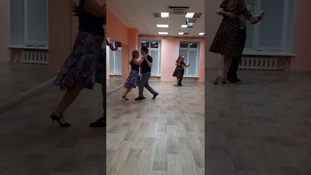 Танго-Вальс Танцуют Ирина Астахова и Игорь Вовченко. г.Омск. Практика Танго смотреть онлайн