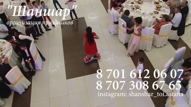 Кішкентай қыз Аяна халықты таң қалдырып отбасына арнап ән шырқады !/ Шаншар той орталыгы смотреть онлайн