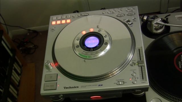 SL-DZ1200 Review. The Real Story and history on the Technics Digital Turntable смотреть онлайн