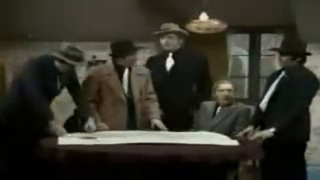 Monty Python - Non Illegal Robbery смотреть онлайн