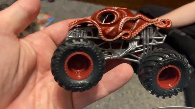 Danny N Grays live toy opening !! смотреть онлайн