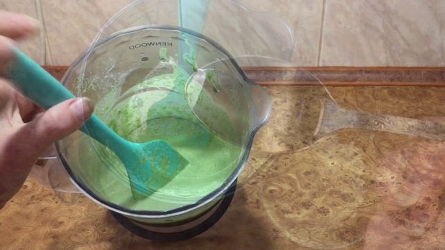 Рецепт из крапивы - ЗЕЛЁНЫЕ БЛИНЧИКИ с сыром смотреть онлайн