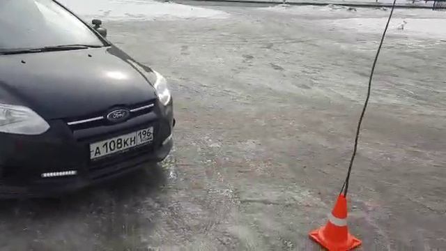 Параллельная парковка с конусами. Подготовка к экзамену ГИБДД на маршруте Химмаша смотреть онлайн