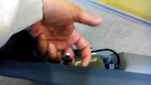 Volkswagen Caddy.Демонтаж обивки двери..mp4