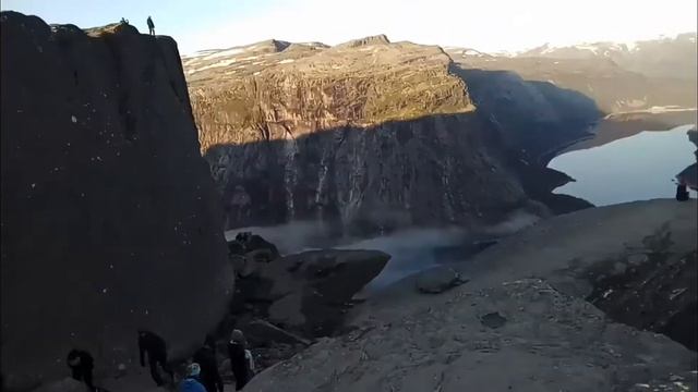 Язык Тролля. Trolltunga. Норвегия. смотреть онлайн