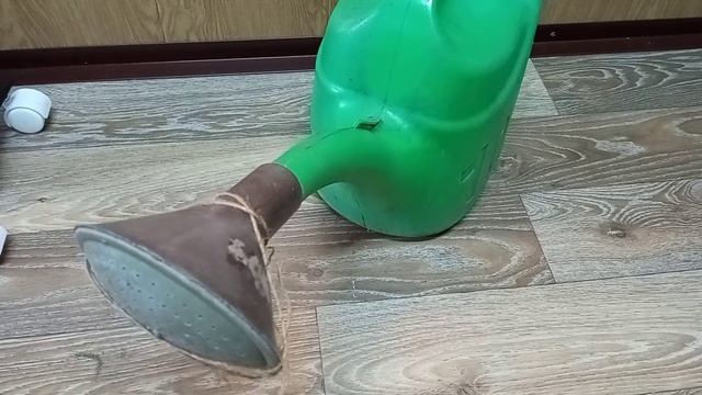 Обливание ранней весной кустарников кипятком смотреть онлайн