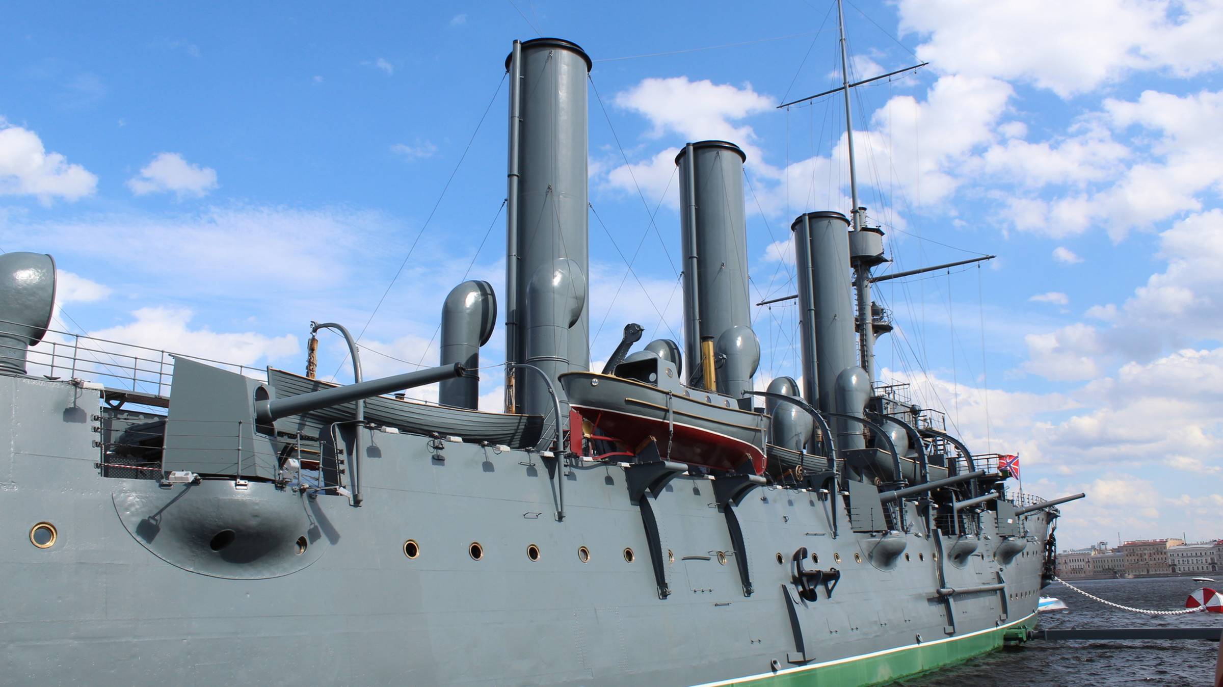 Крейсер «Аврора» - самый знаменитый корабль Балтийского Флота. Cruiser Aurora, 奥罗拉号巡洋舰 смотреть онлайн