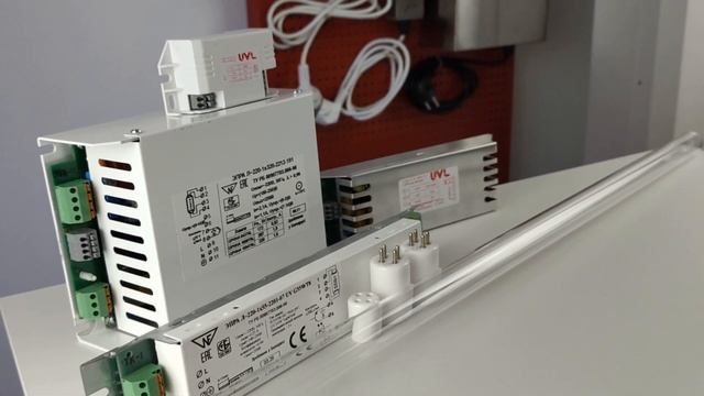 Бактерицидная УФ лампа UVL-37 для замены GPH793T5L от LightTech смотреть онлайн