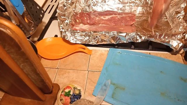 Свиная вырезка в духовке в рубашке из трав с очень вкусным картофелем!!! смотреть онлайн