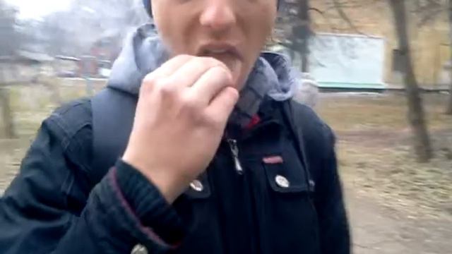 А вам слабо, затушить сигарету языком? смотреть онлайн