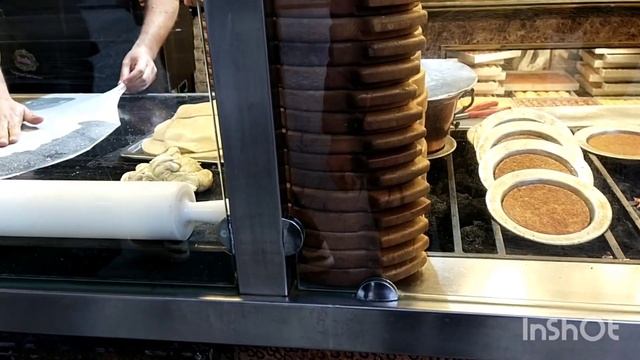 Как сильно хочется кушать, на улицах Стамбула. смотреть онлайн