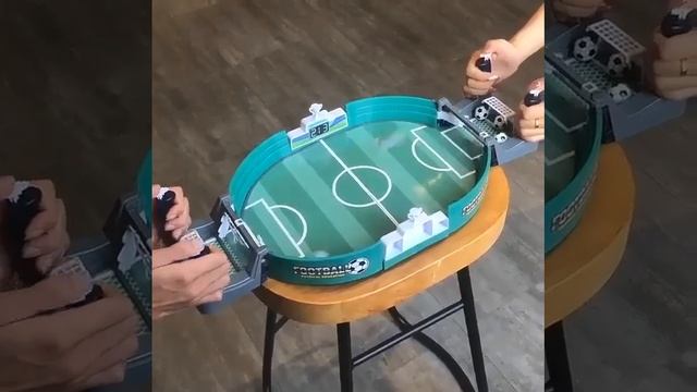 Mini Tabletop Soccer Game смотреть онлайн