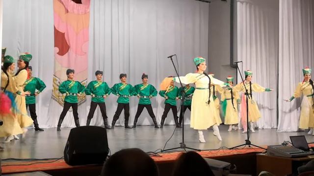 Творческий вечер заслуженного артиста республики Калмыкия Ушанова Санала(8) смотреть онлайн