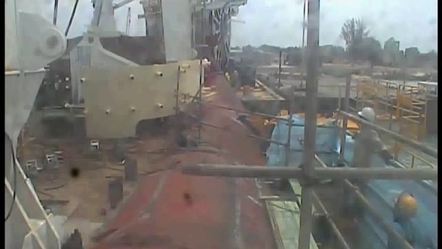 Industrial accident with a lucky escape смотреть онлайн