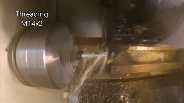 LinuxCNC turning CSS and threading at 1350 rpm смотреть онлайн