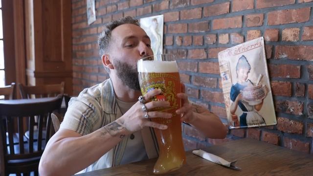 German visits German Restaurant in the U.S. смотреть онлайн